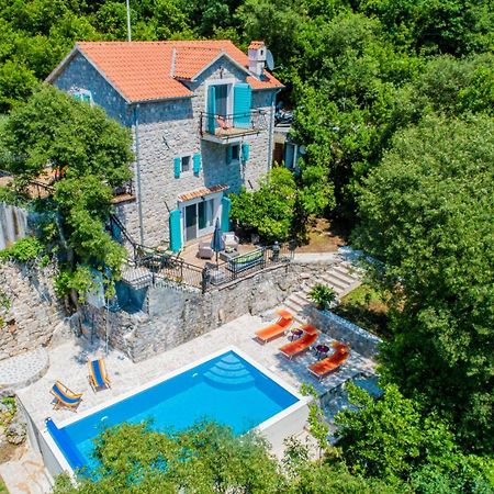 Villa Toscana With A Pool ティヴァト エクステリア 写真