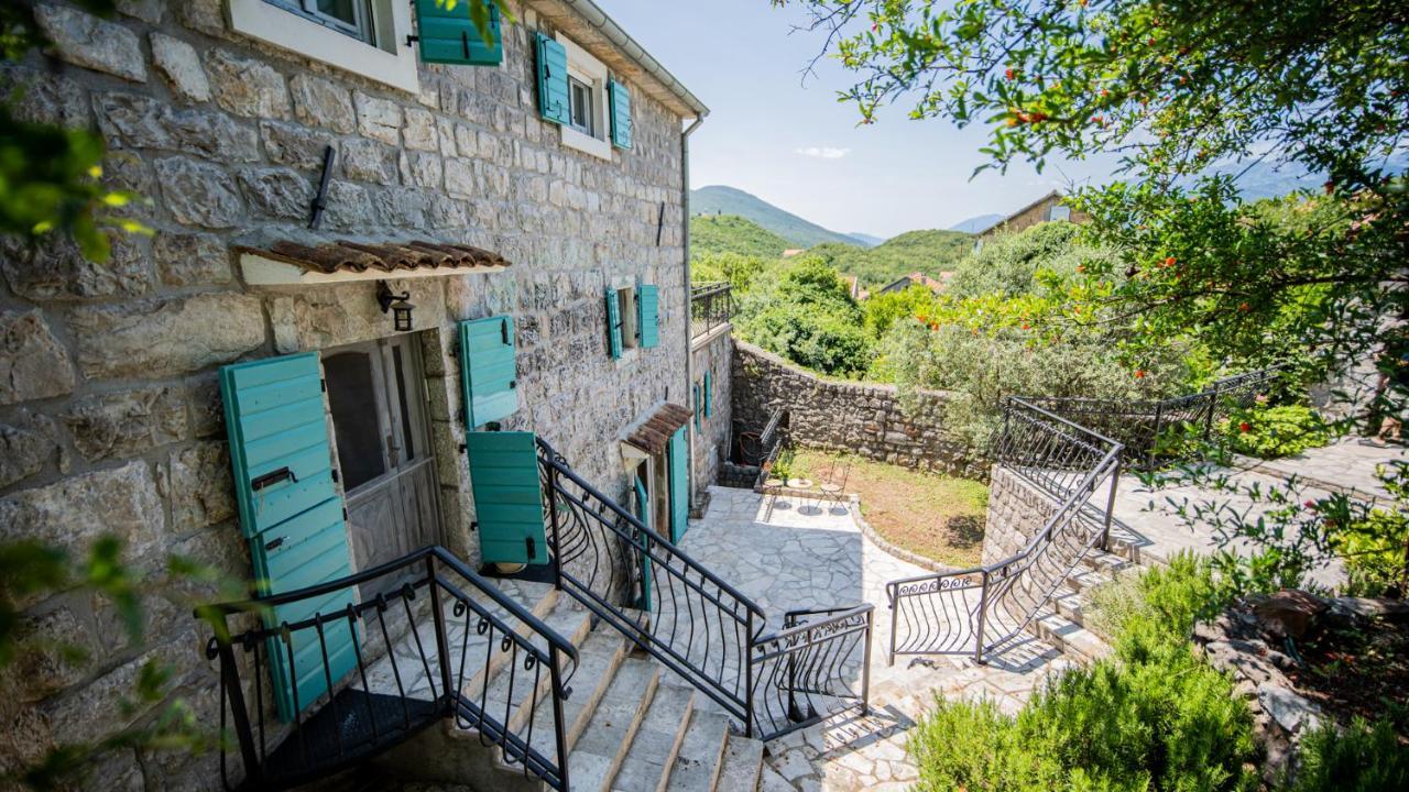 Villa Toscana With A Pool ティヴァト エクステリア 写真