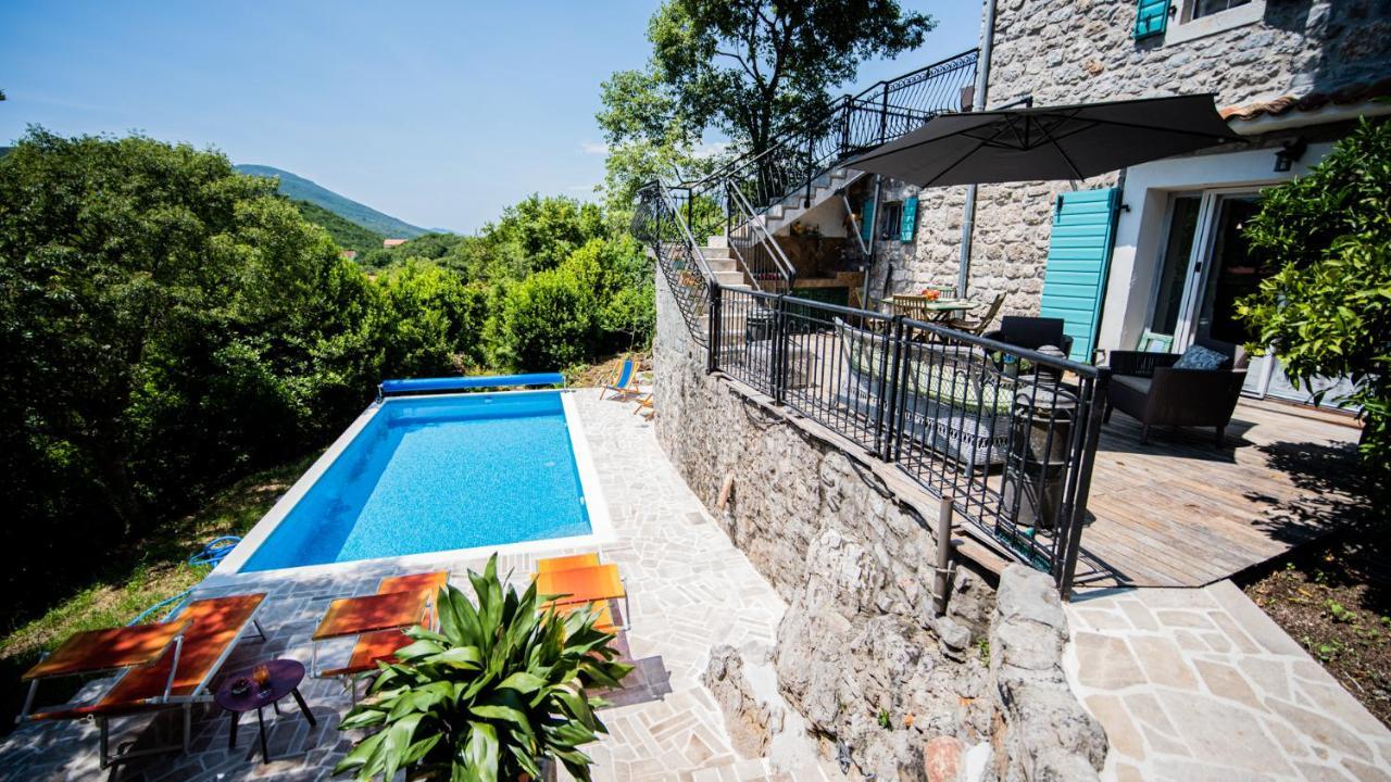 Villa Toscana With A Pool ティヴァト エクステリア 写真